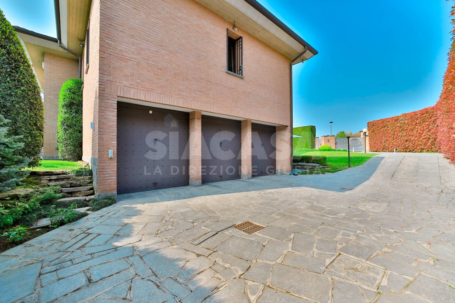 villa in vendita a Bernareggio
