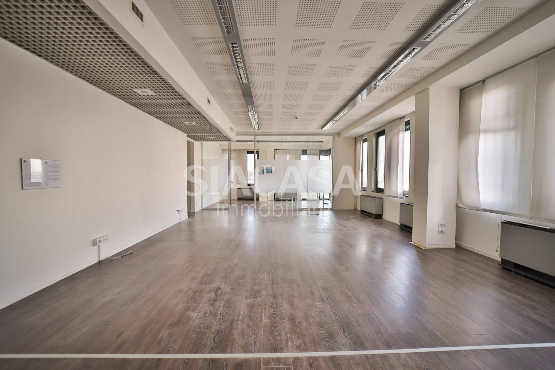 Uffici in vendita a Vimercate