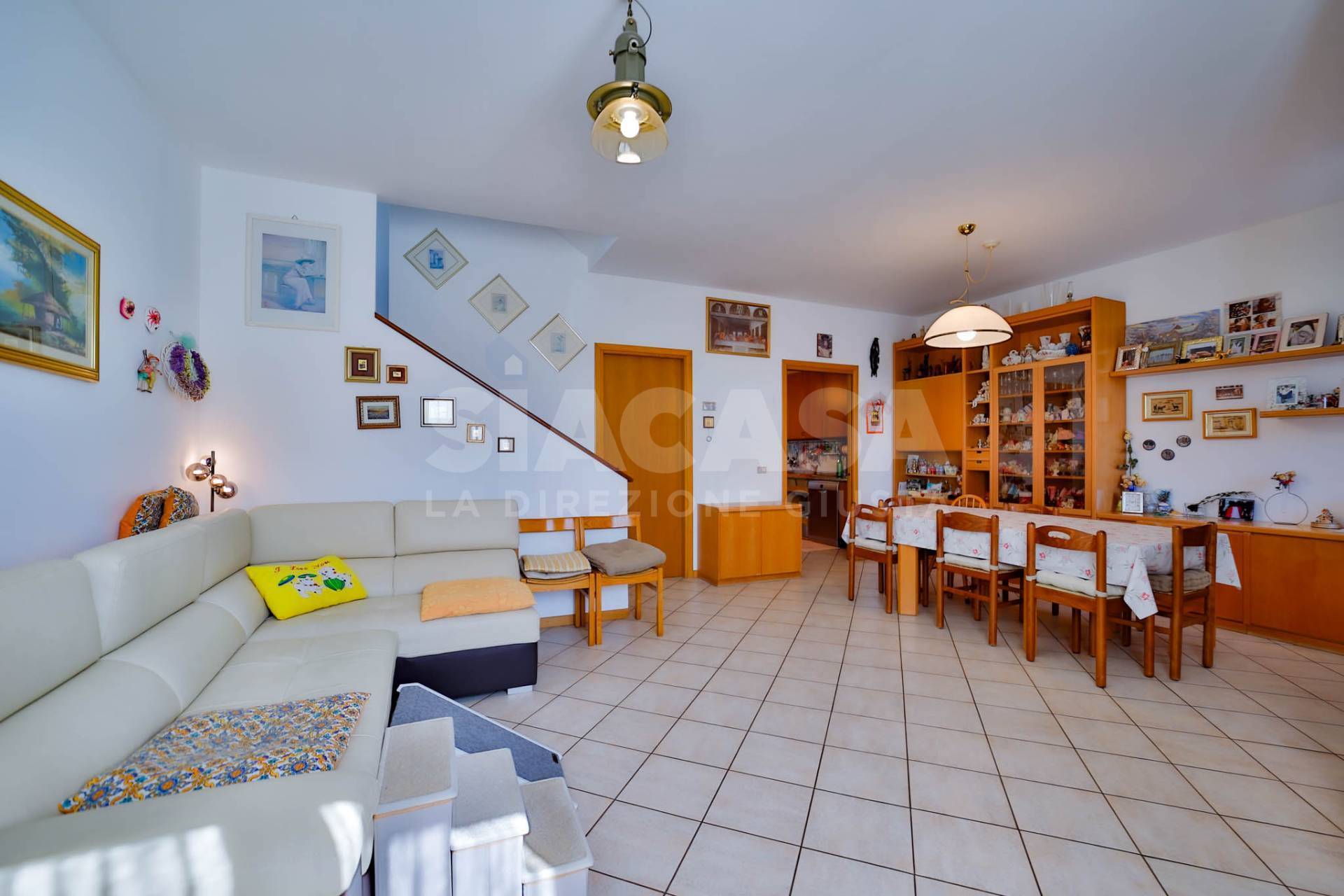 Ville Bifamiliari in vendita a Aicurzio