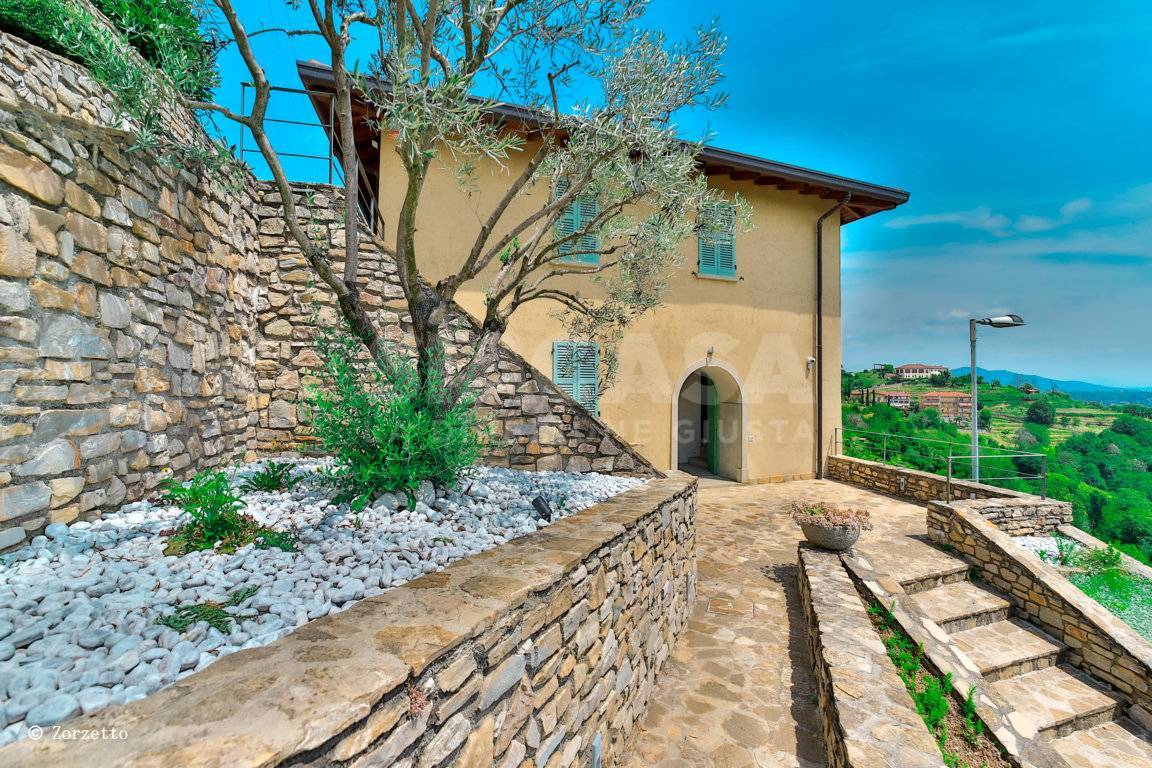 villa in vendita a Montevecchia