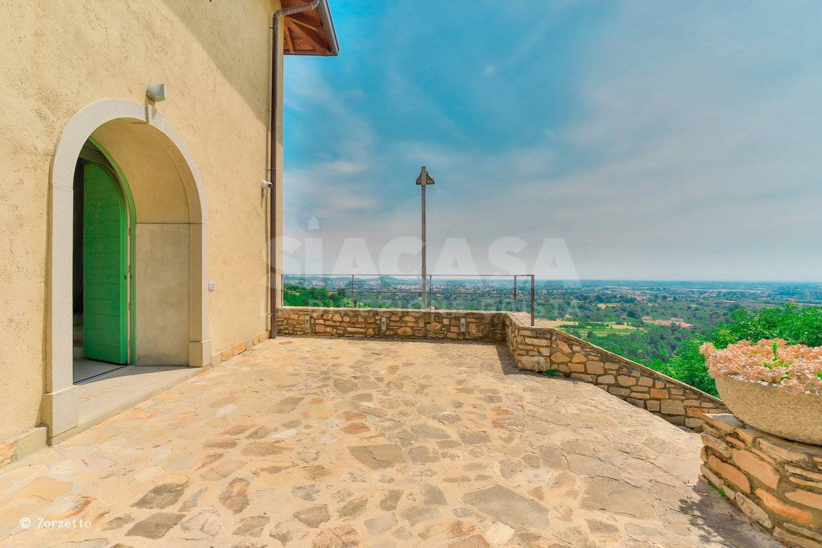 villa in vendita a Montevecchia