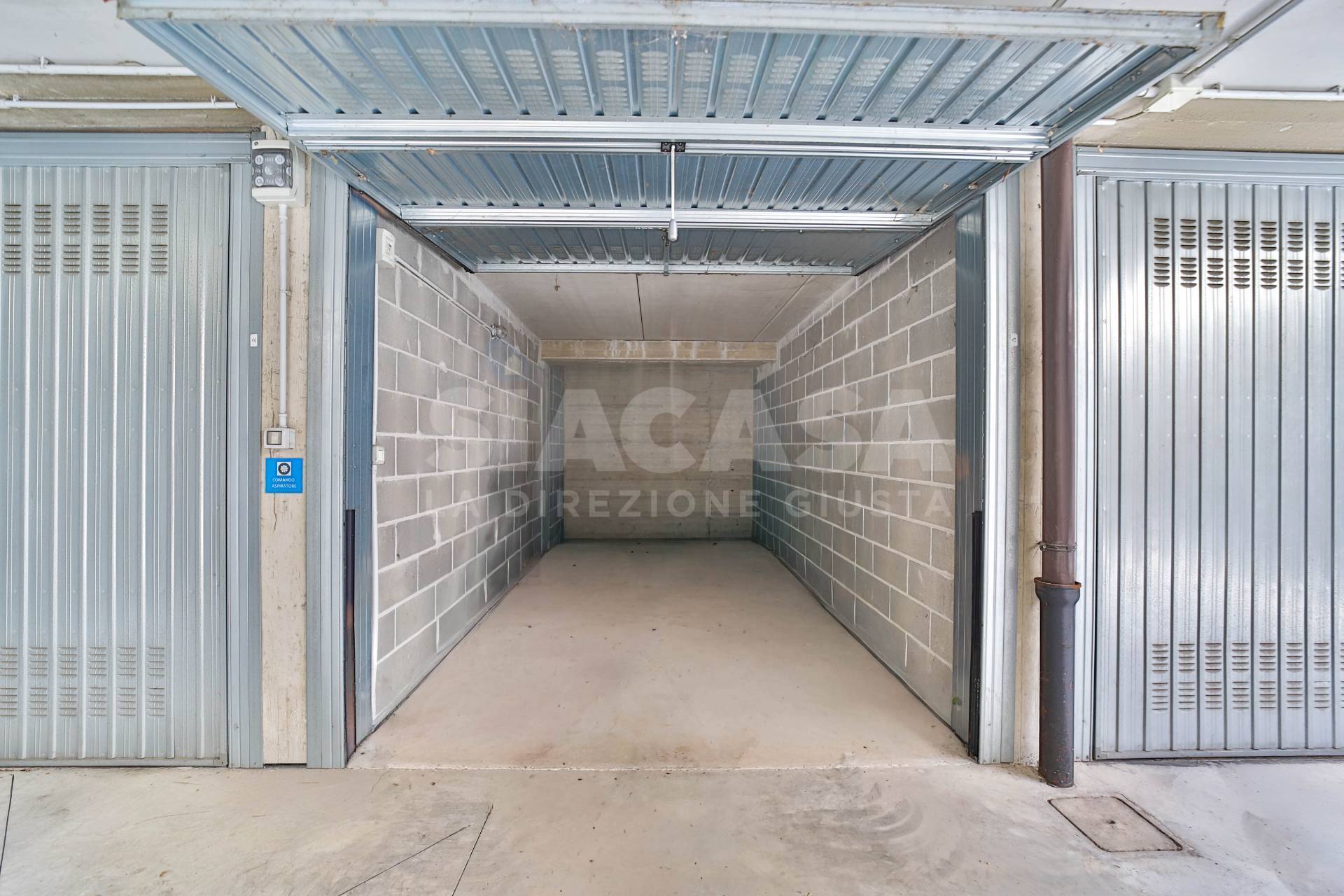 Box / posti auto in vendita a Sulbiate