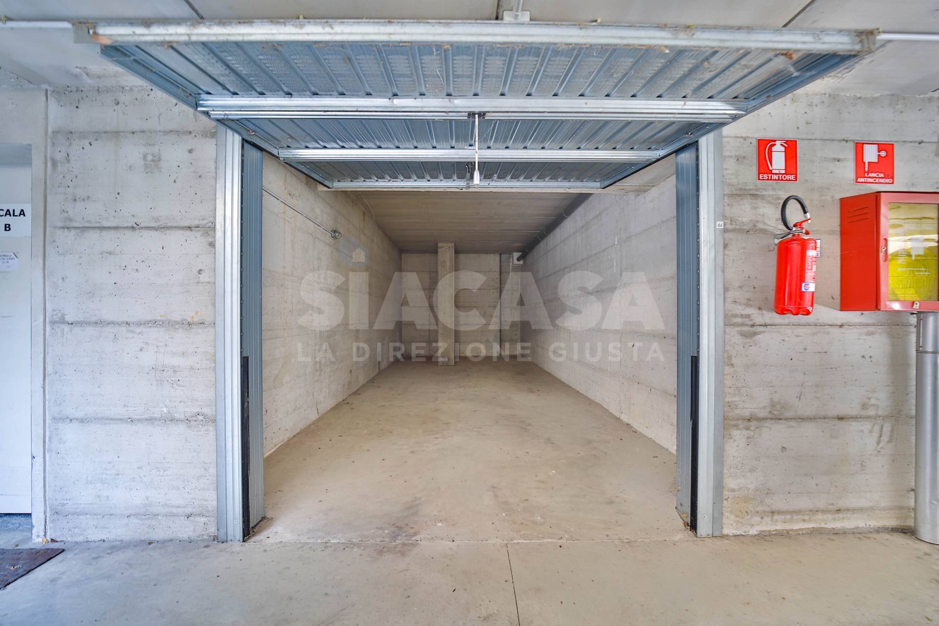 Box / posti auto in vendita a Sulbiate