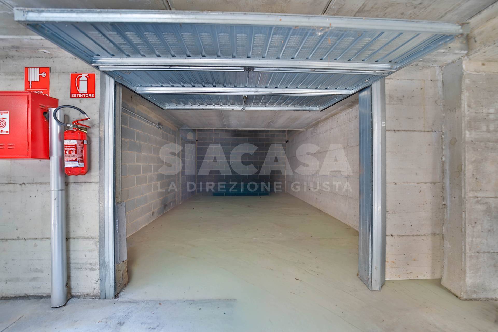 Box / posti auto in vendita a Sulbiate