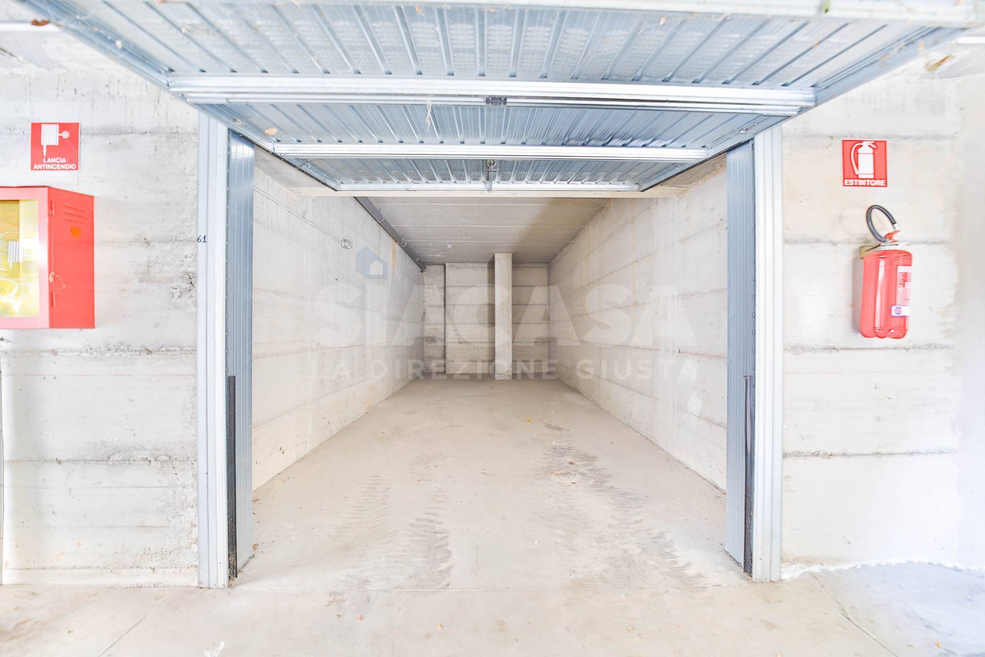 Box / posti auto in vendita a Sulbiate