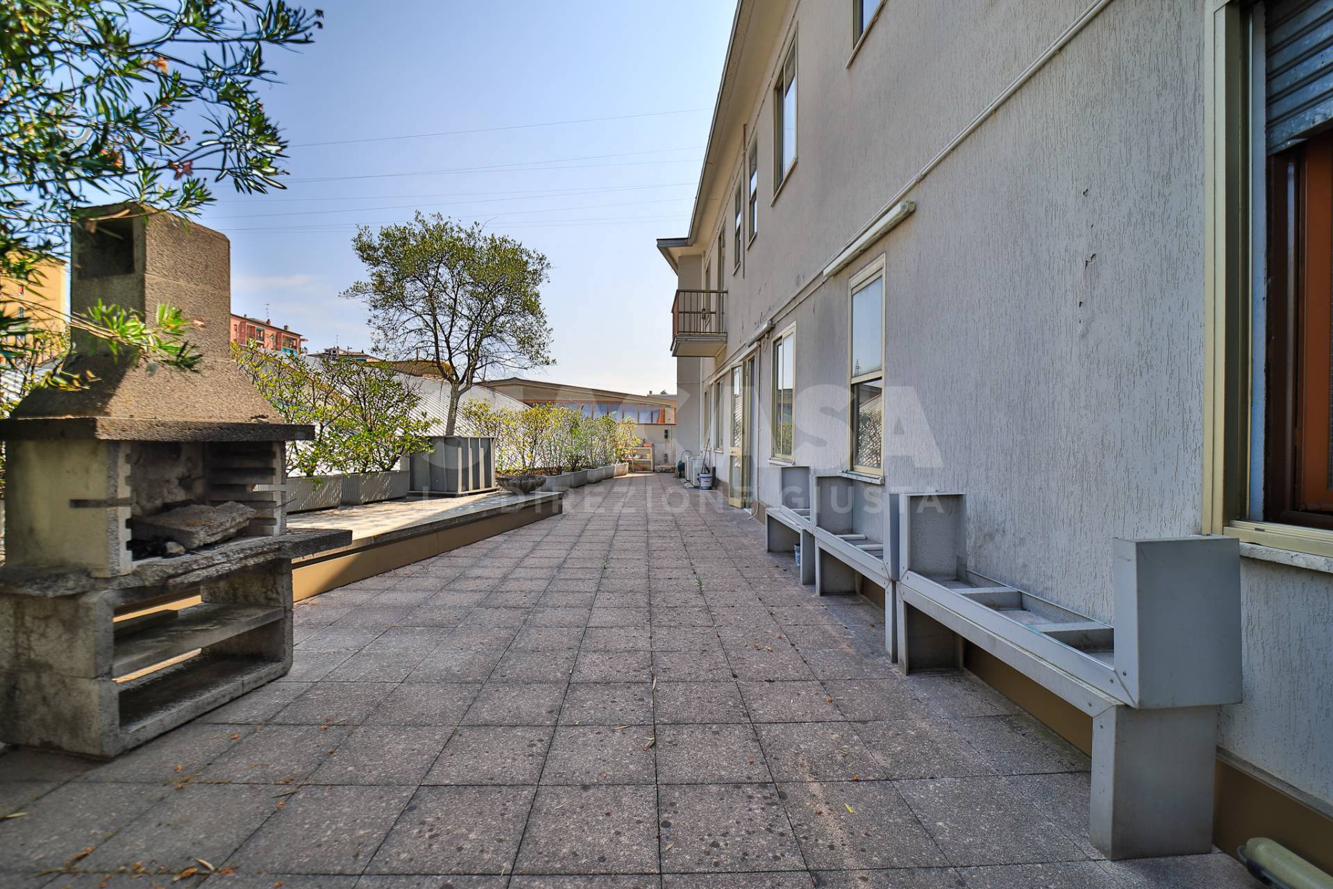 Edificio in vendita a Cologno Monzese
