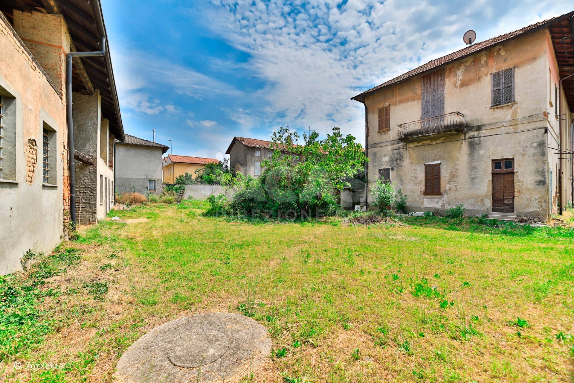 Rustico casale in vendita a Bernareggio