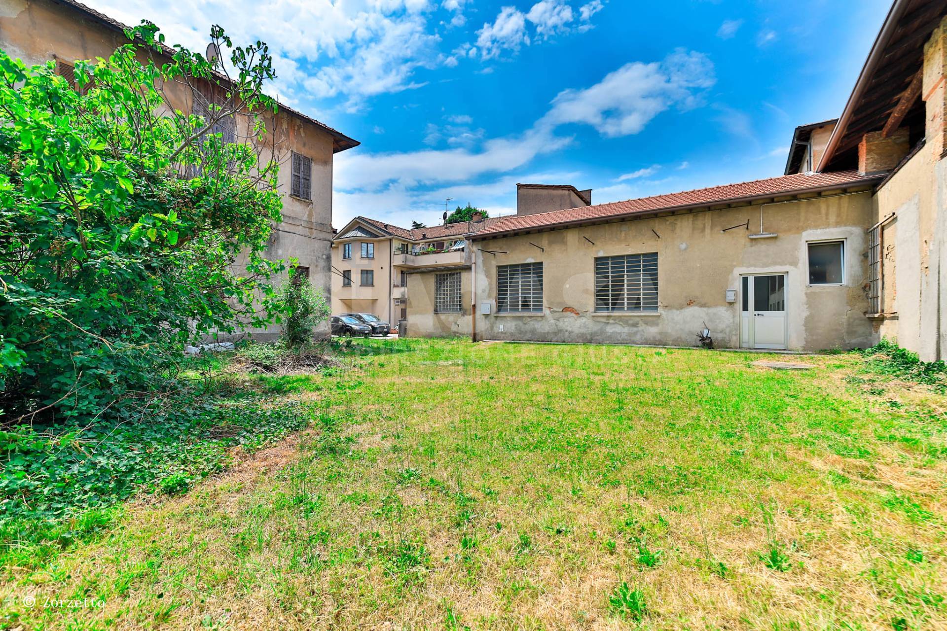 Rustico casale in vendita a Bernareggio
