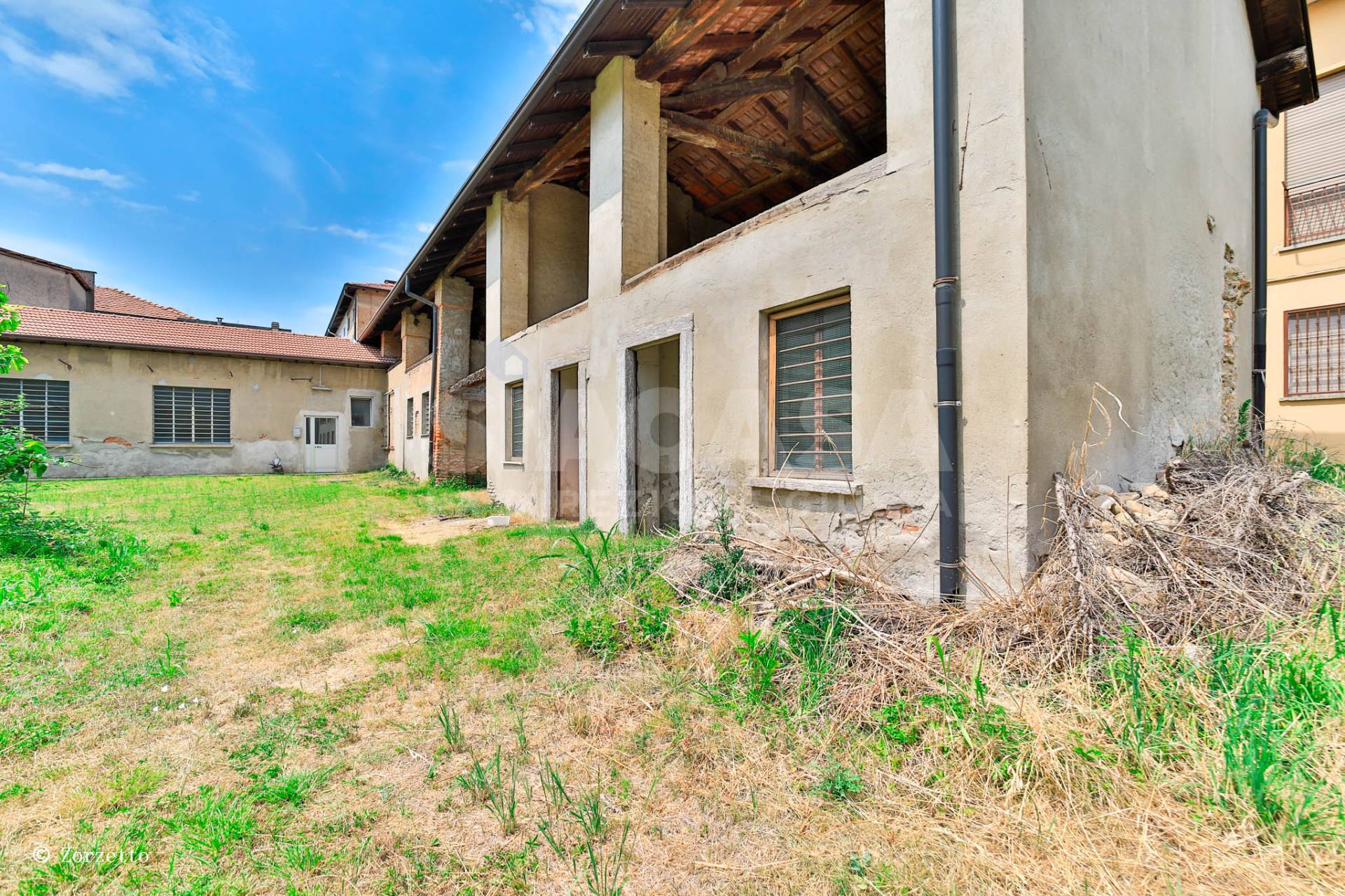 Rustico casale in vendita a Bernareggio