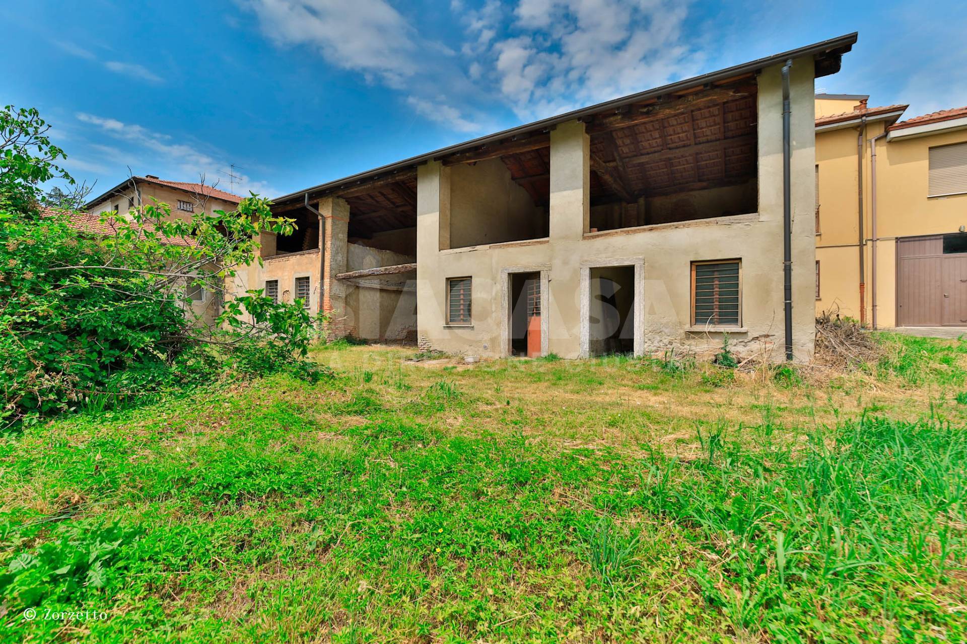Rustico casale in vendita a Bernareggio