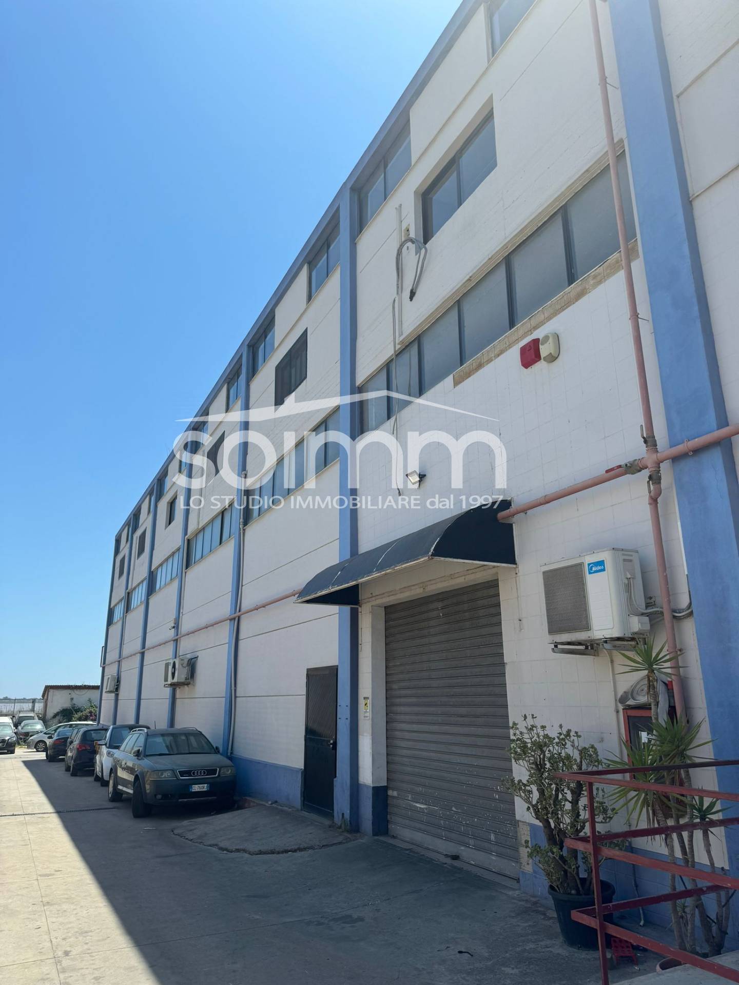 Locale commerciale in vendita a Cagliari