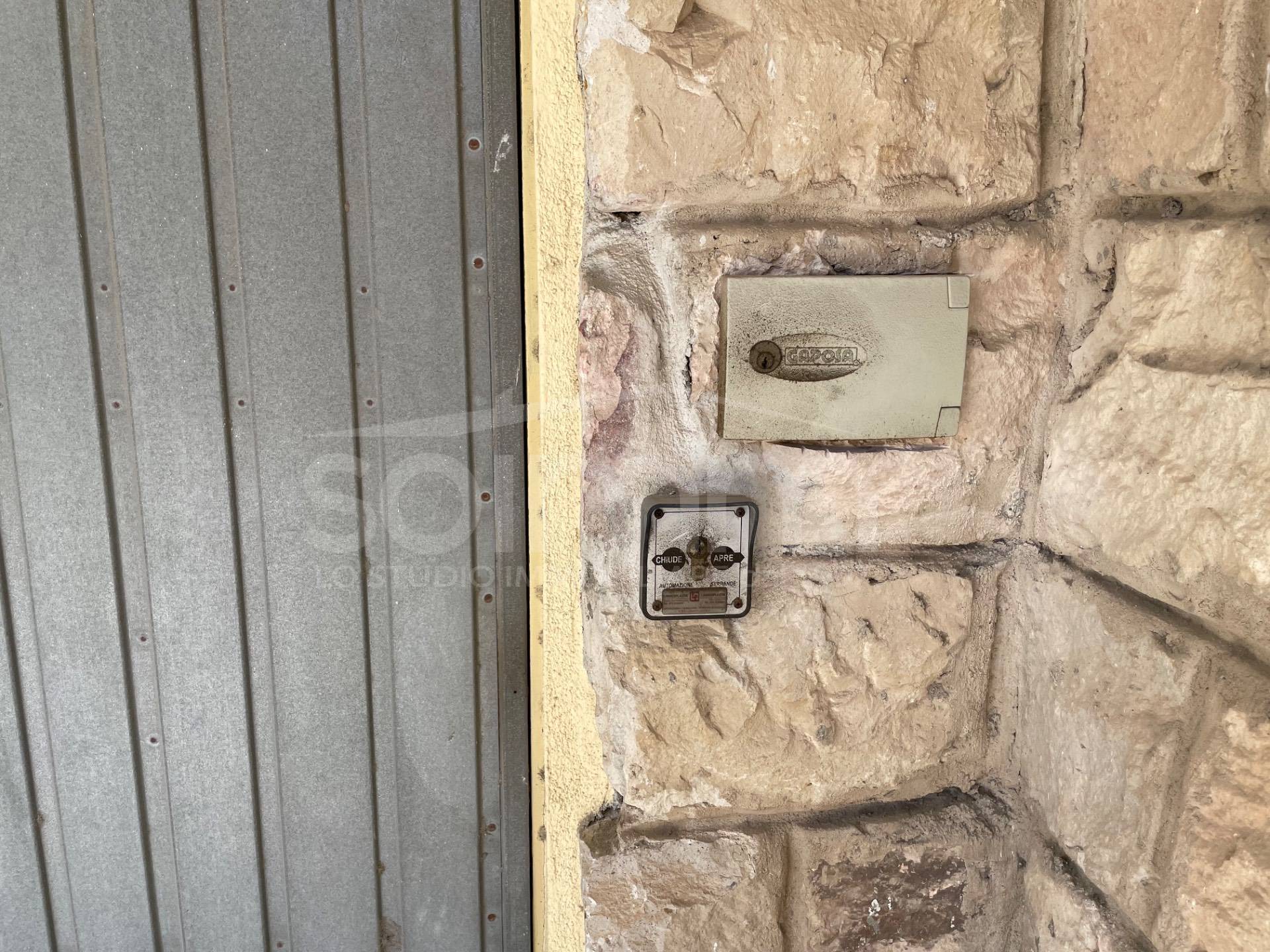 Box o garage in affitto a Cagliari