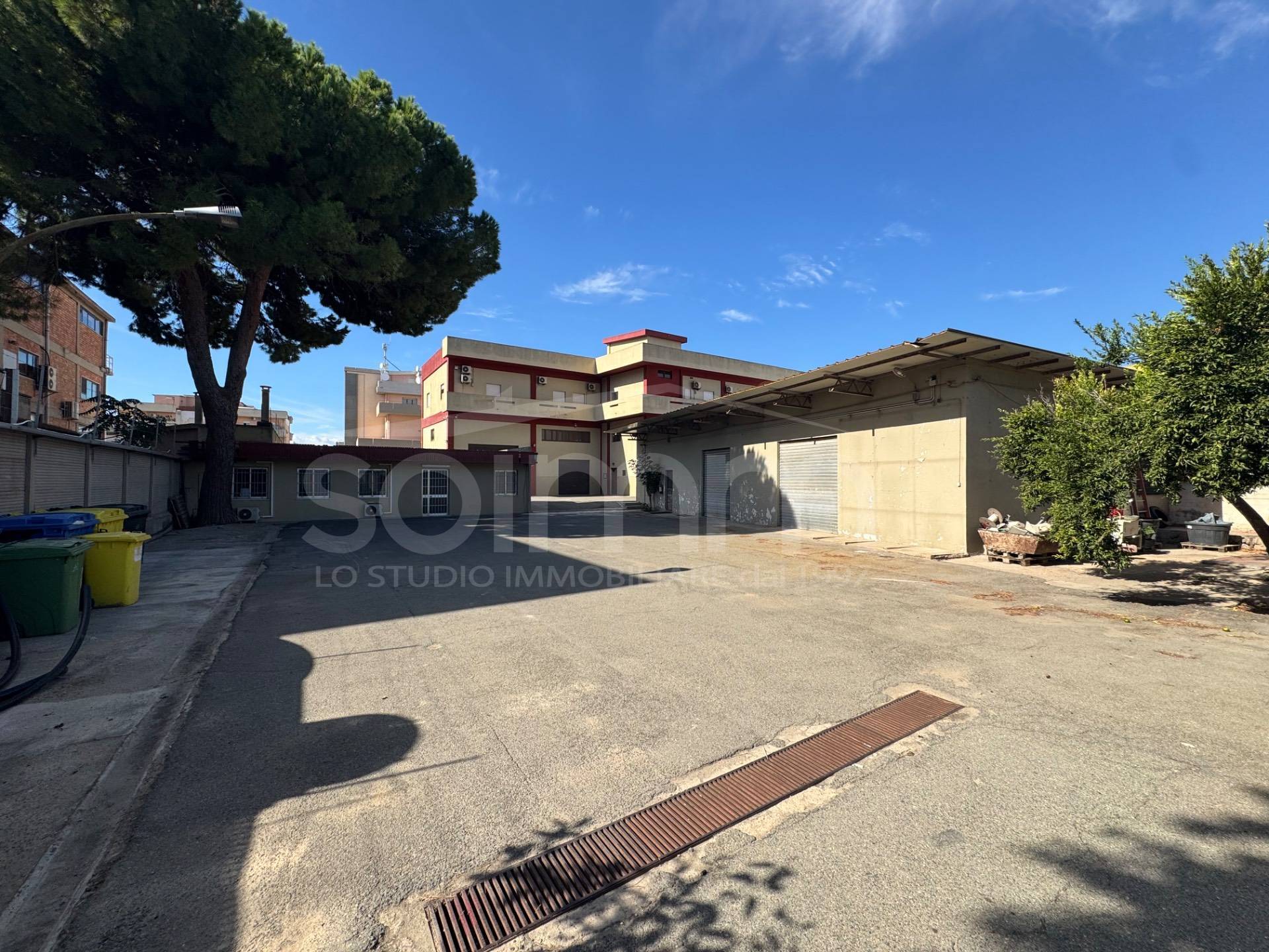 Capannone Commerciale in vendita a Cagliari