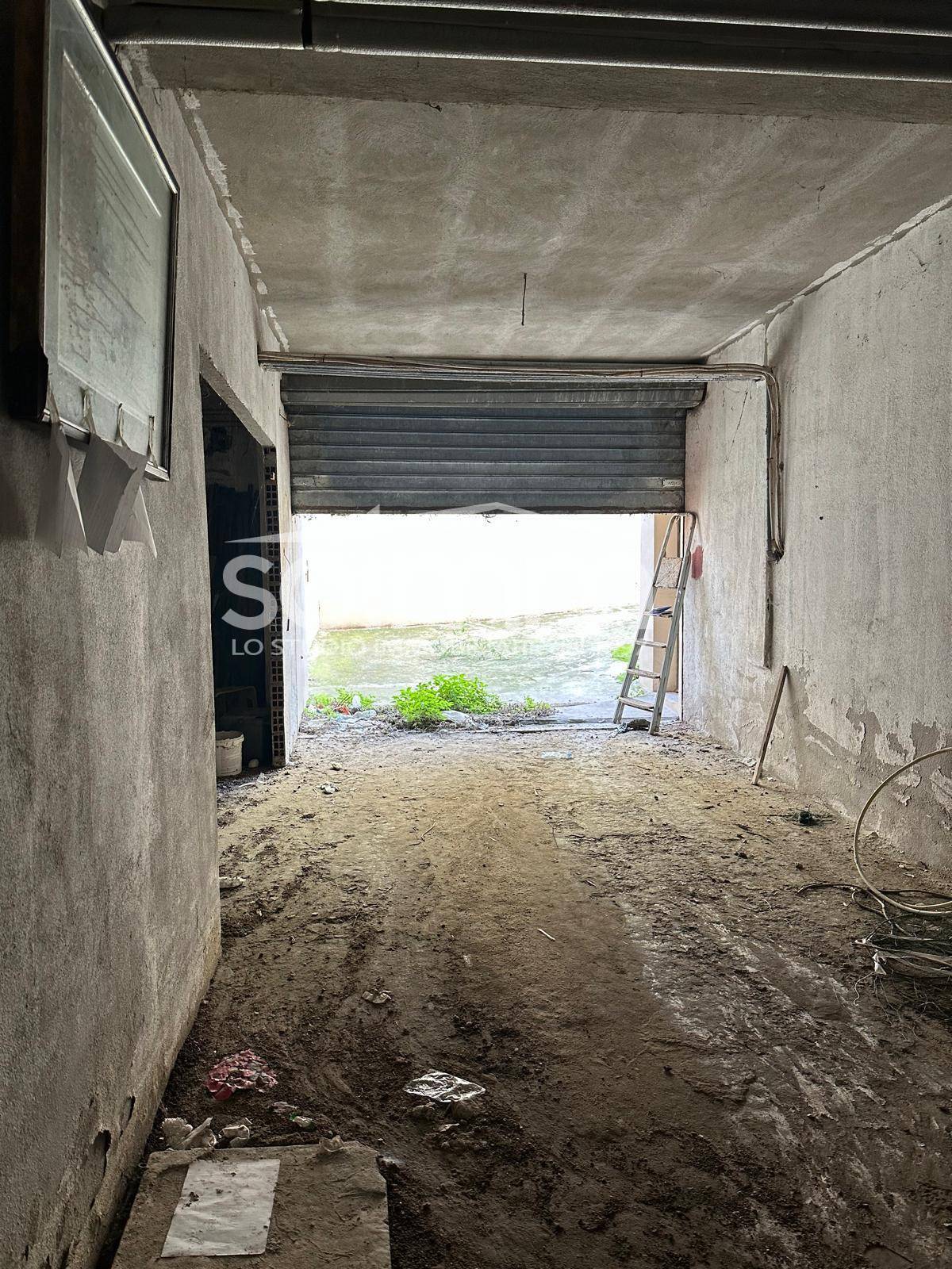 Magazzino in vendita a Quartu Sant'Elena