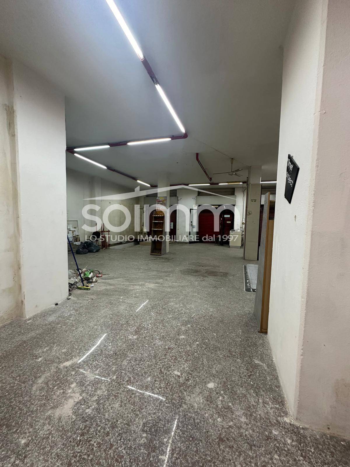 Locale commerciale in vendita a Cagliari