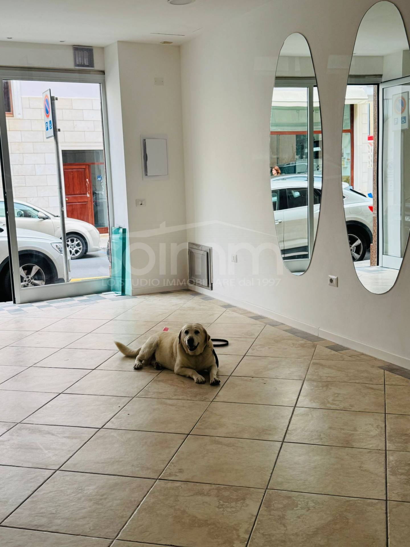 Locale commerciale in vendita a Cagliari