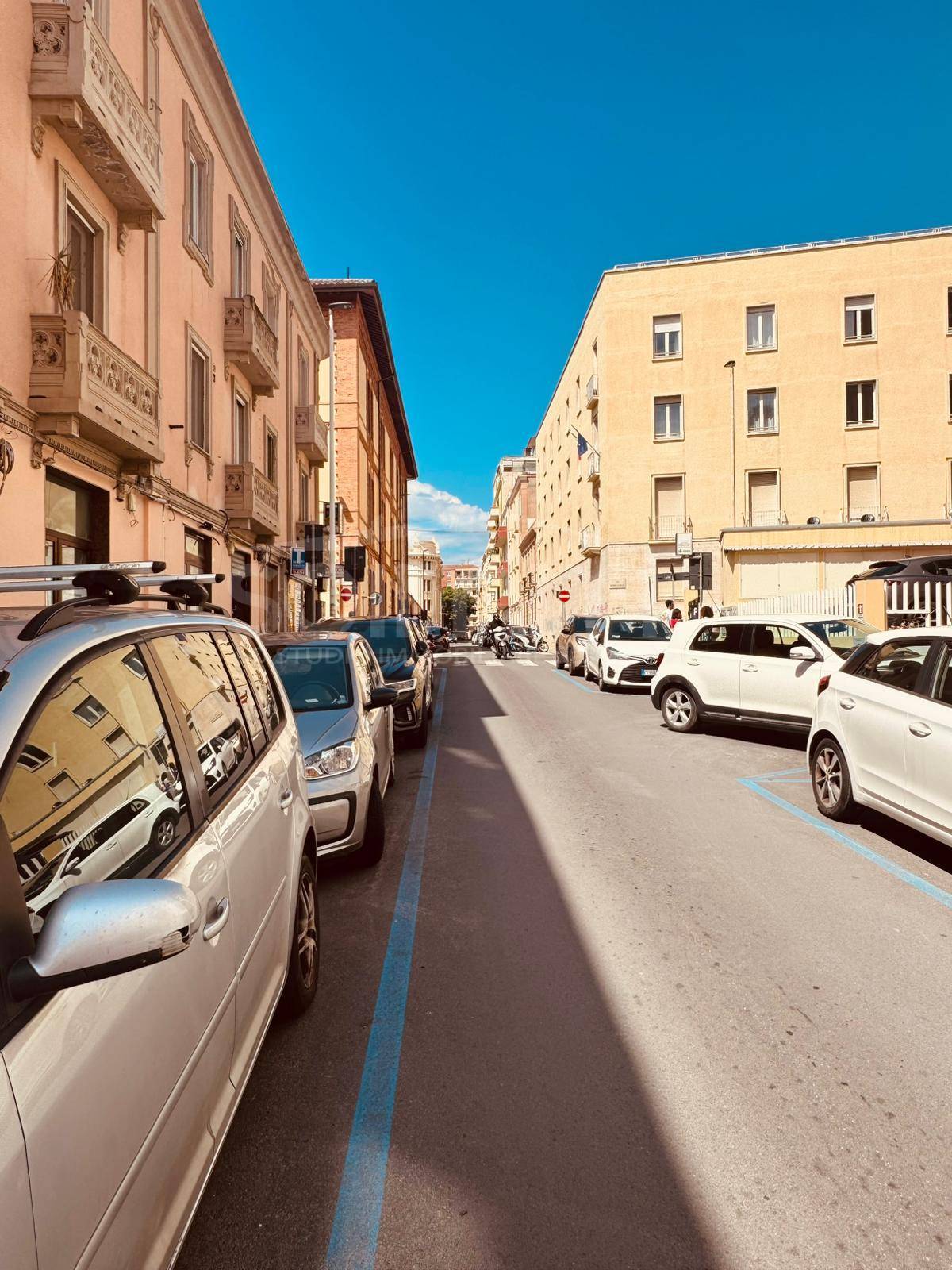 Locale commerciale in vendita a Cagliari