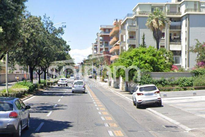 Attivit commerciale in vendita a Cagliari