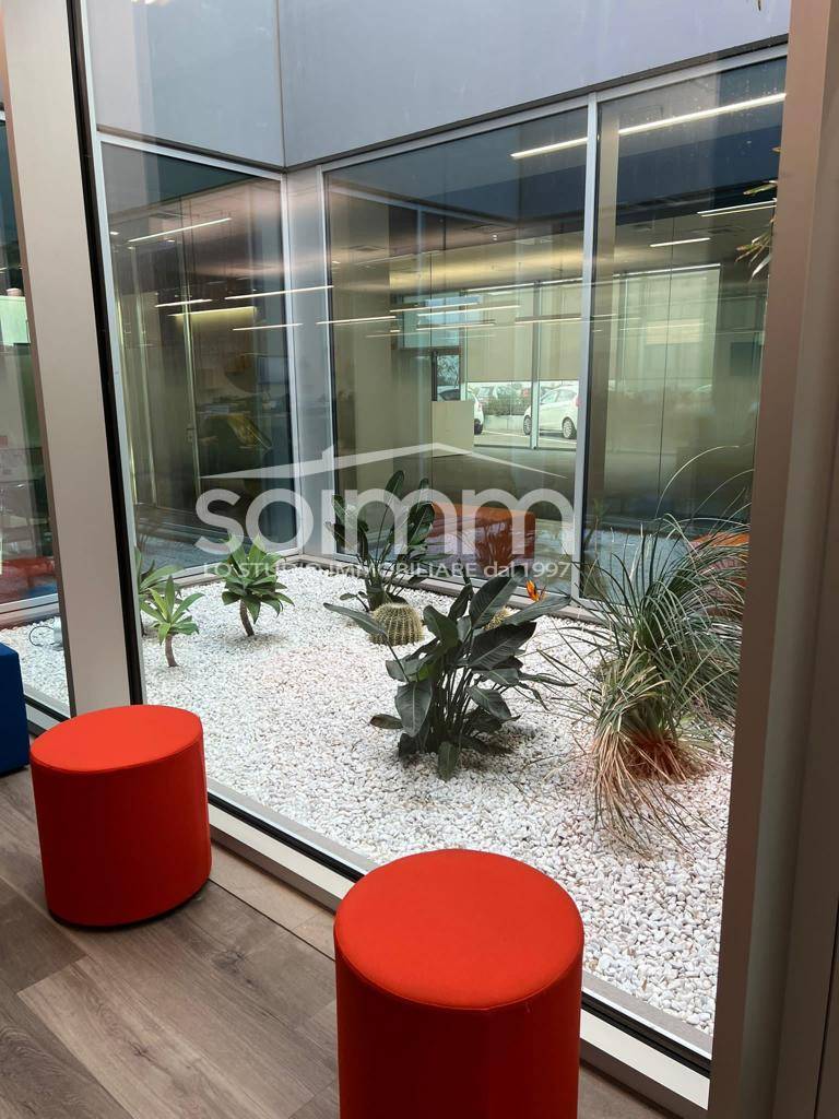 Capannone Commerciale in vendita a Sestu