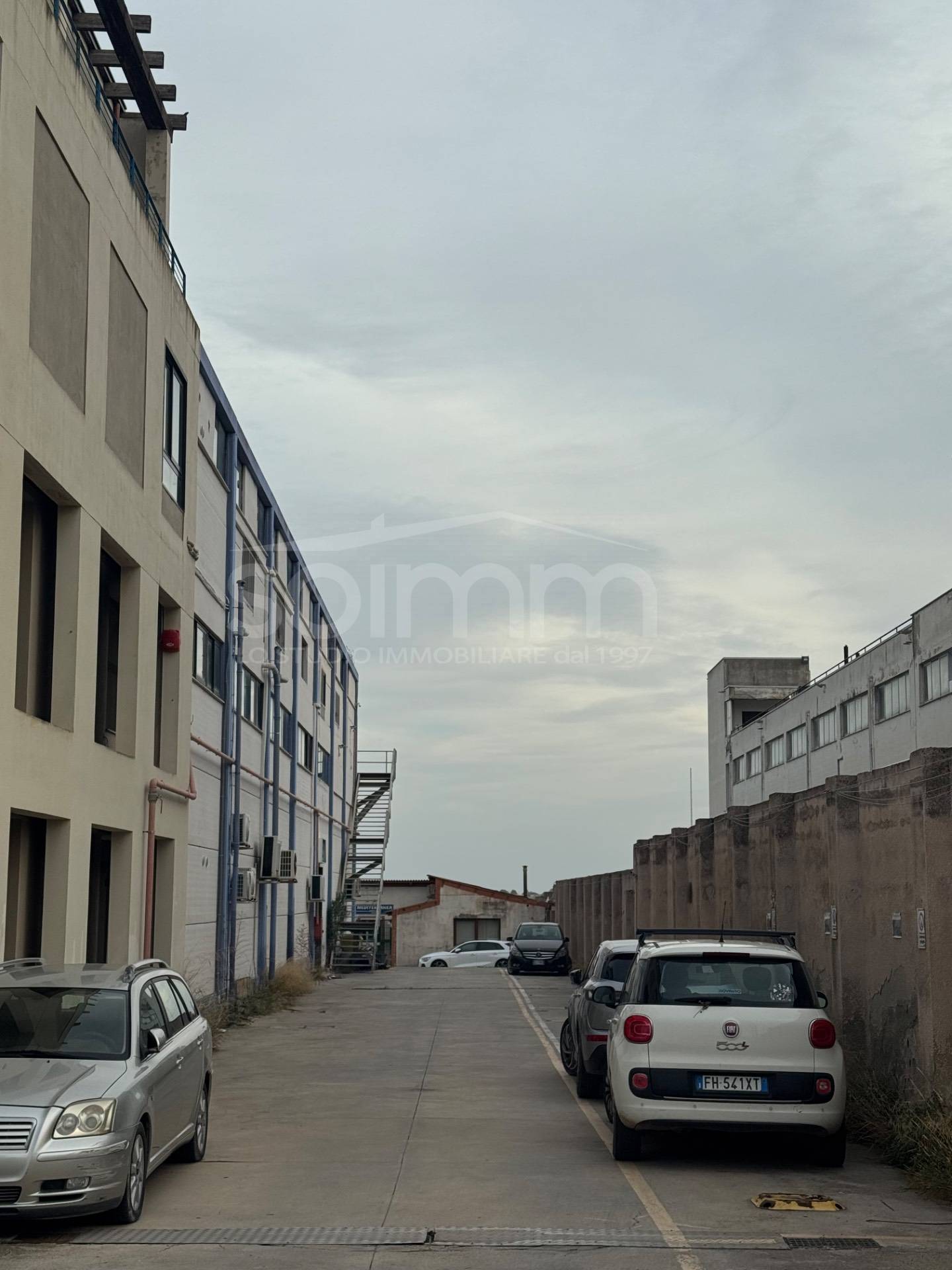 Locale commerciale in vendita a Cagliari