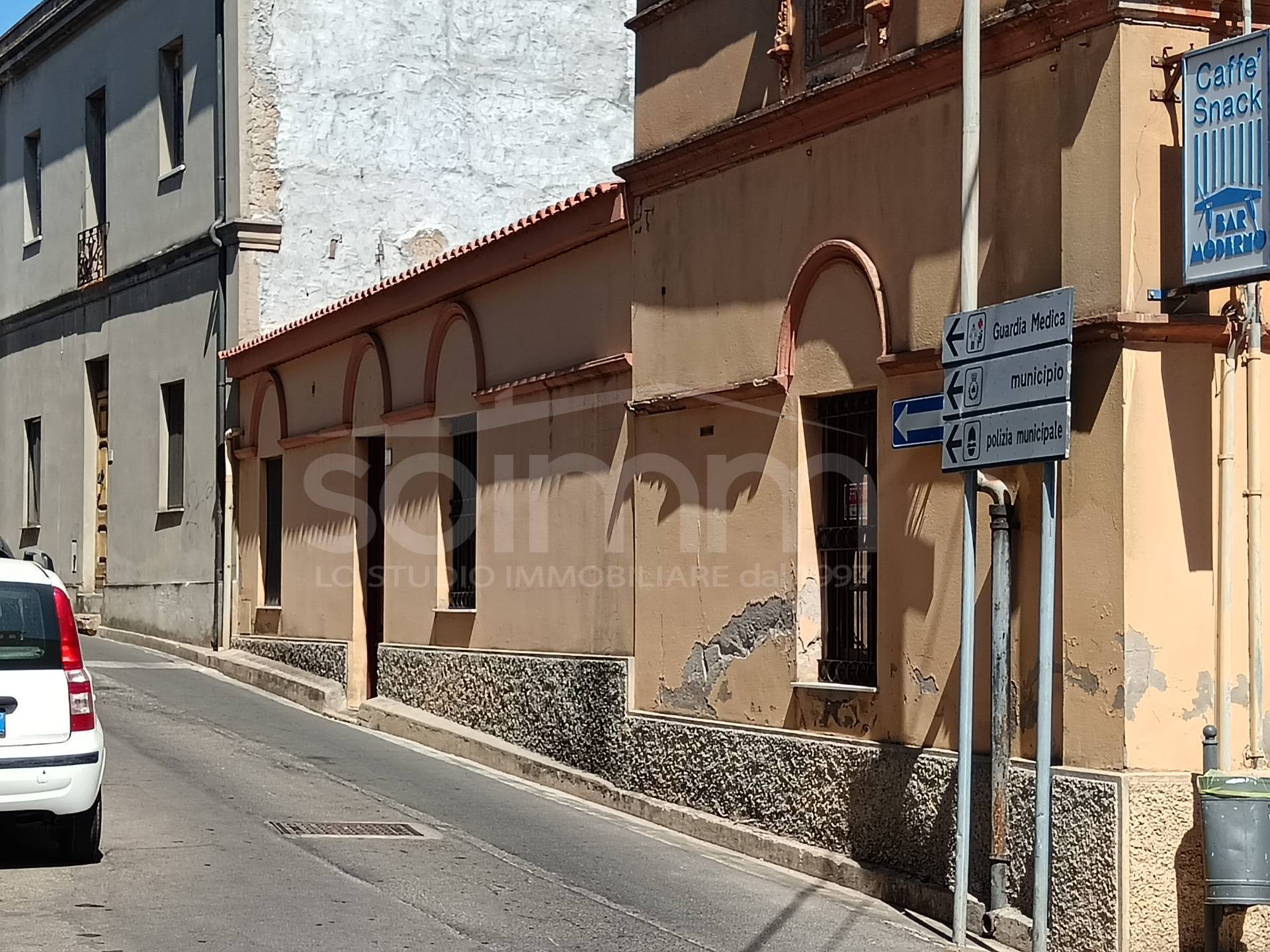 Locale commerciale in vendita a Serramanna