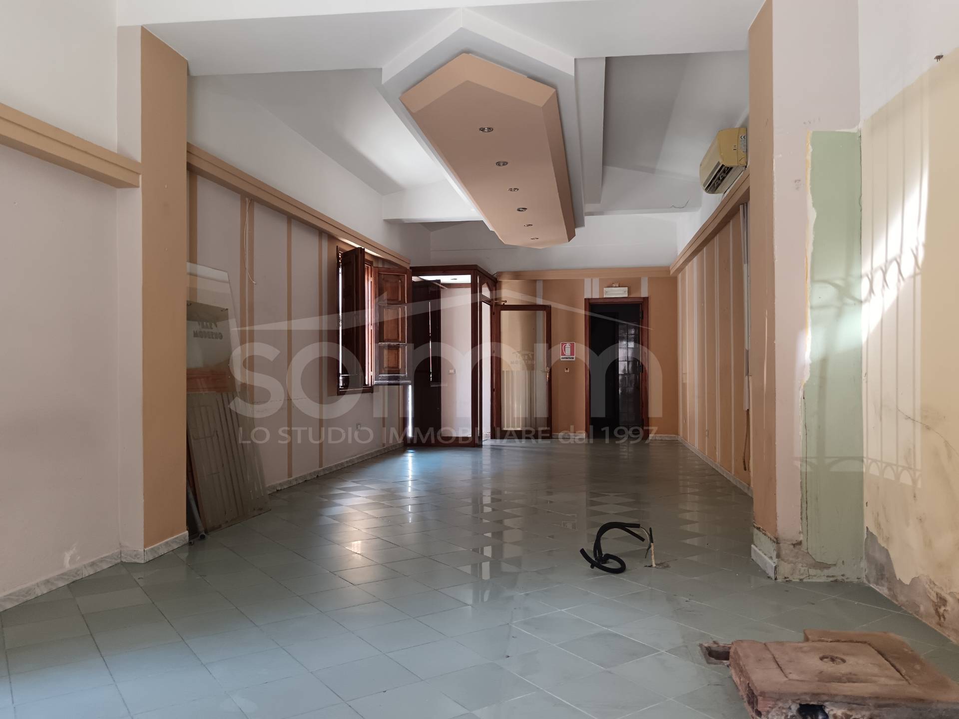 Locale commerciale in vendita a Serramanna