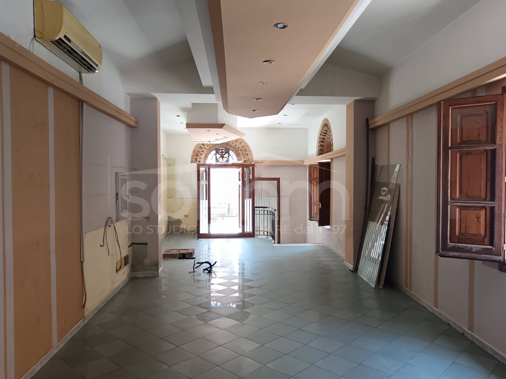 Locale commerciale in vendita a Serramanna