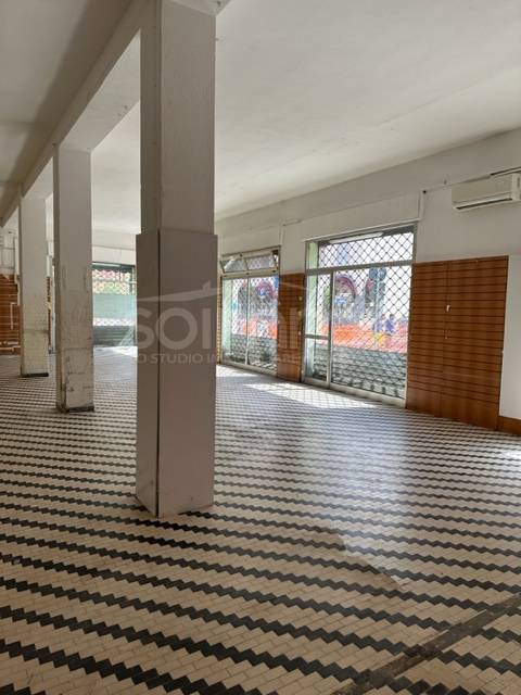 Locale commerciale in affitto a Selargius