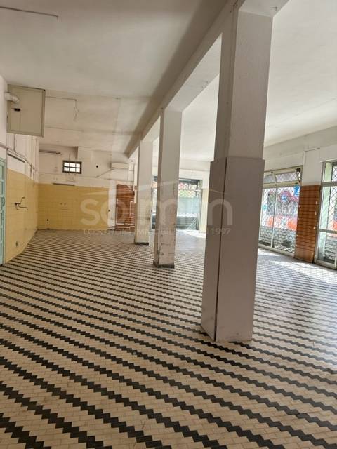 Locale commerciale in affitto a Selargius