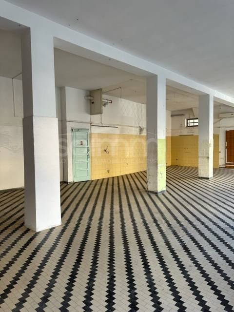 Locale commerciale in affitto a Selargius