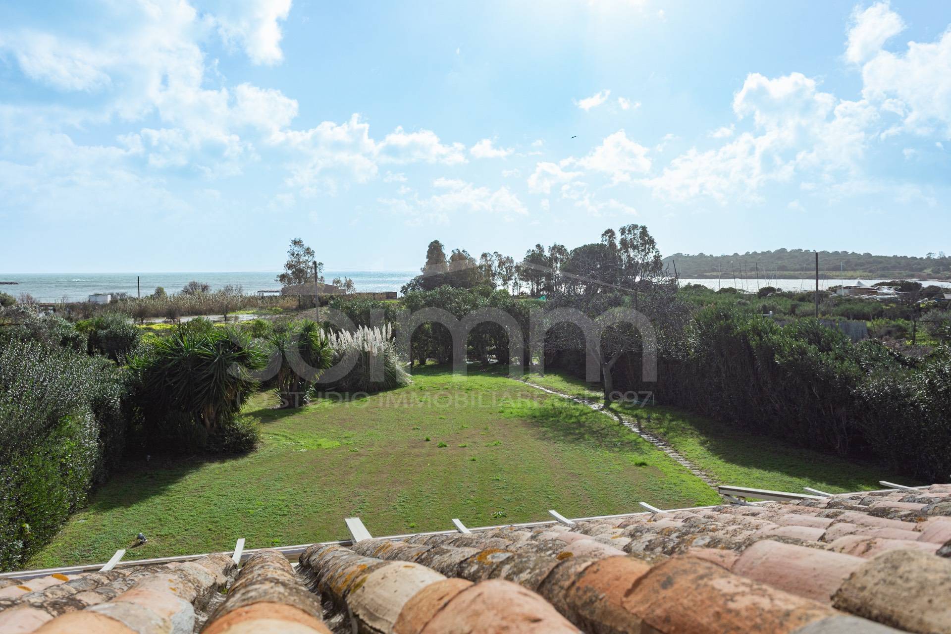 Villa Bifamiliare in vendita a Pula