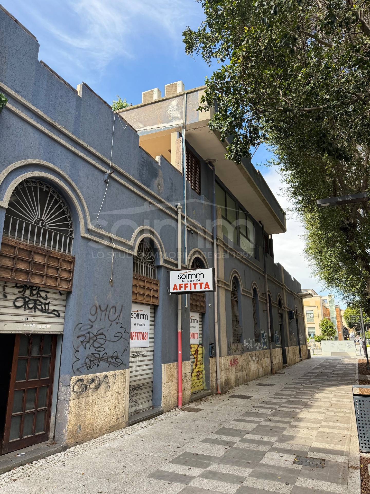 Locale commerciale in affitto a Cagliari