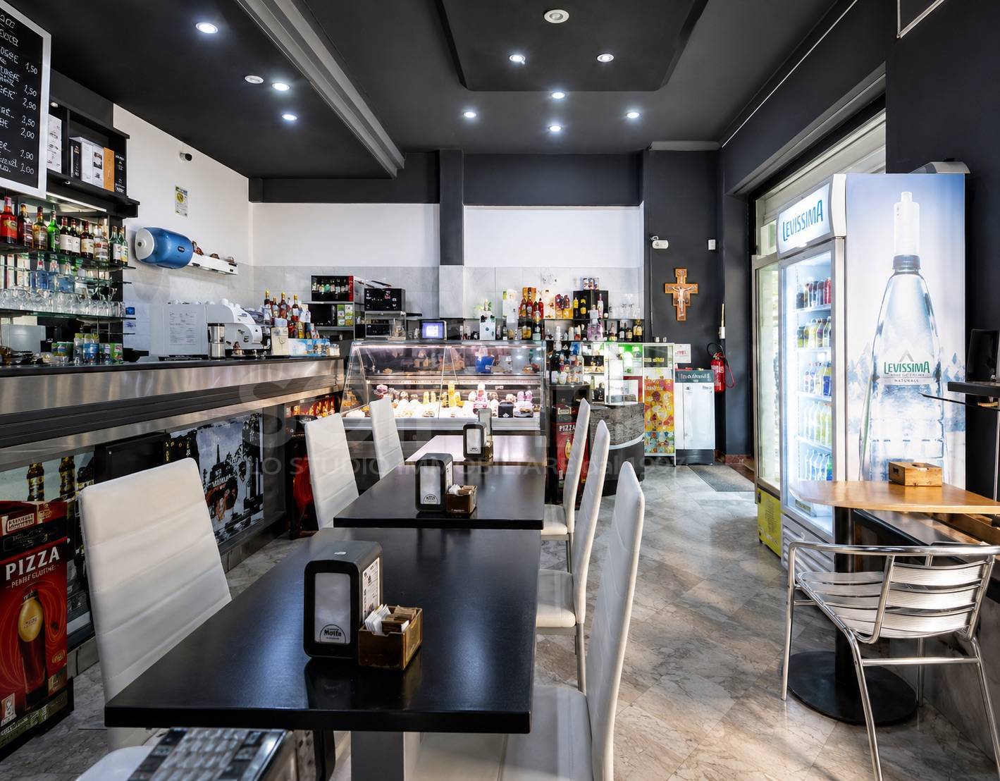 Locale commerciale in vendita a Cagliari