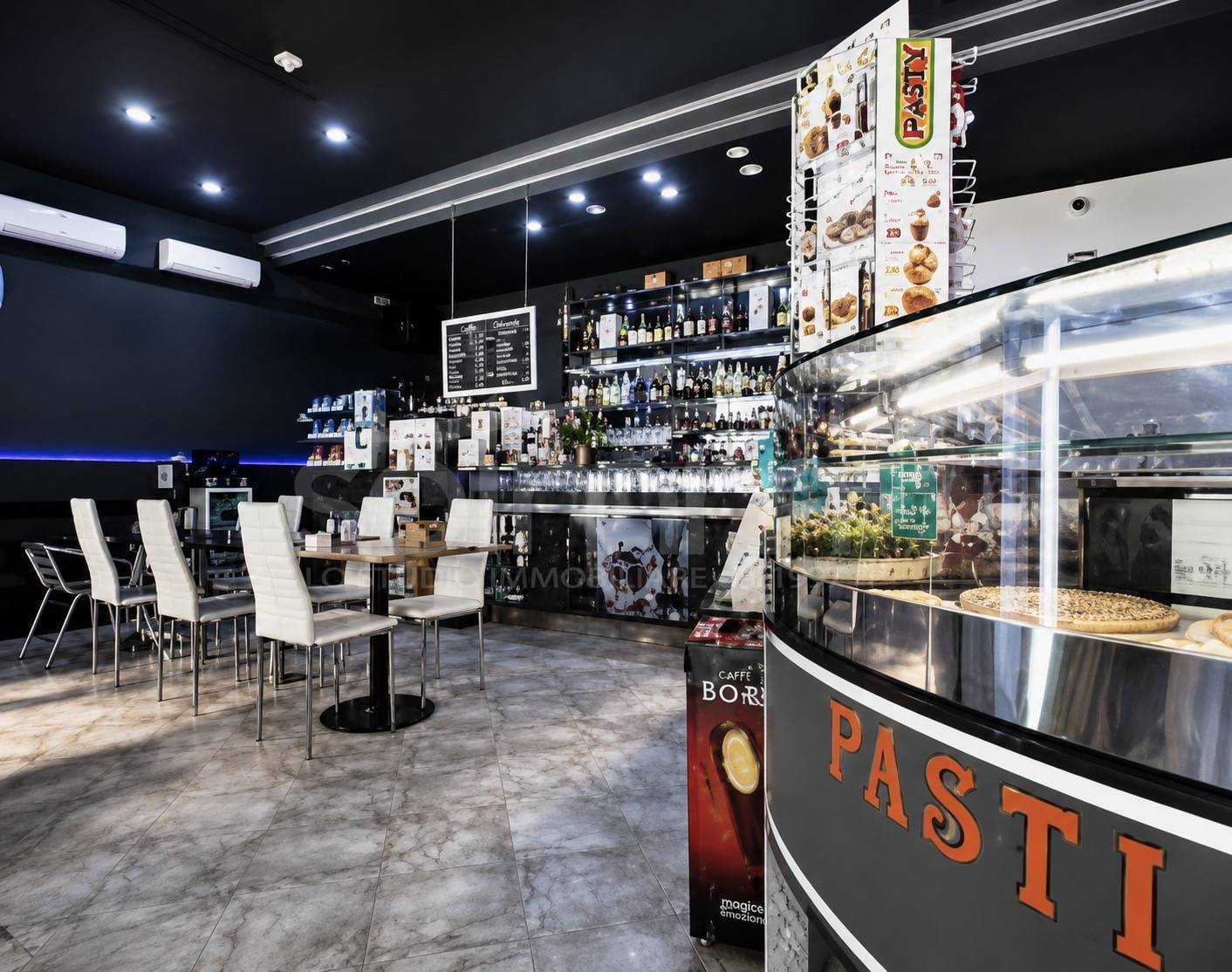 Locale commerciale in vendita a Cagliari