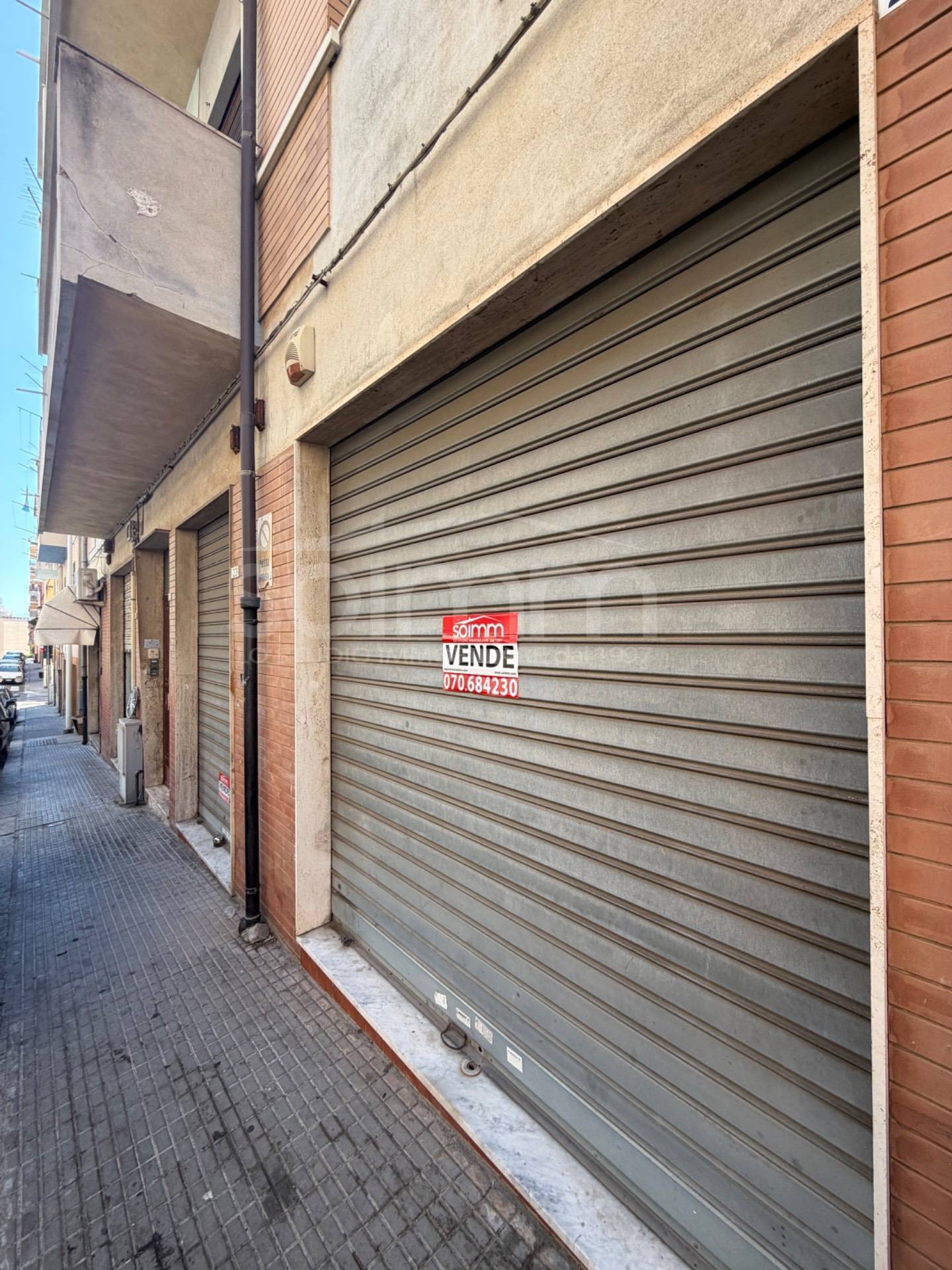 Locale commerciale in vendita a Cagliari