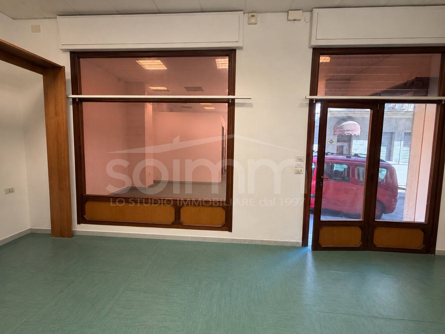 Locale commerciale in vendita a Cagliari