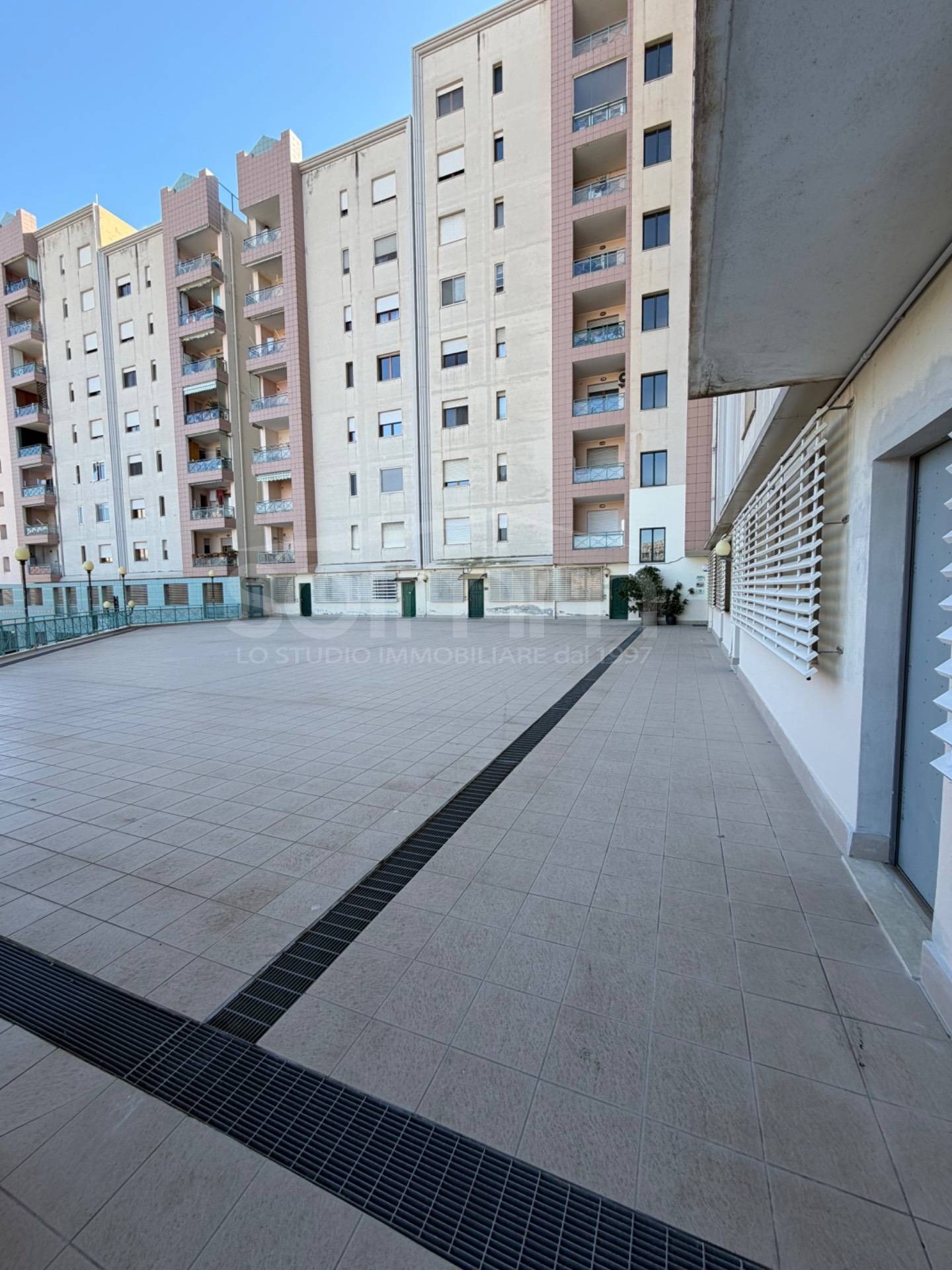 Locale commerciale in vendita a Cagliari