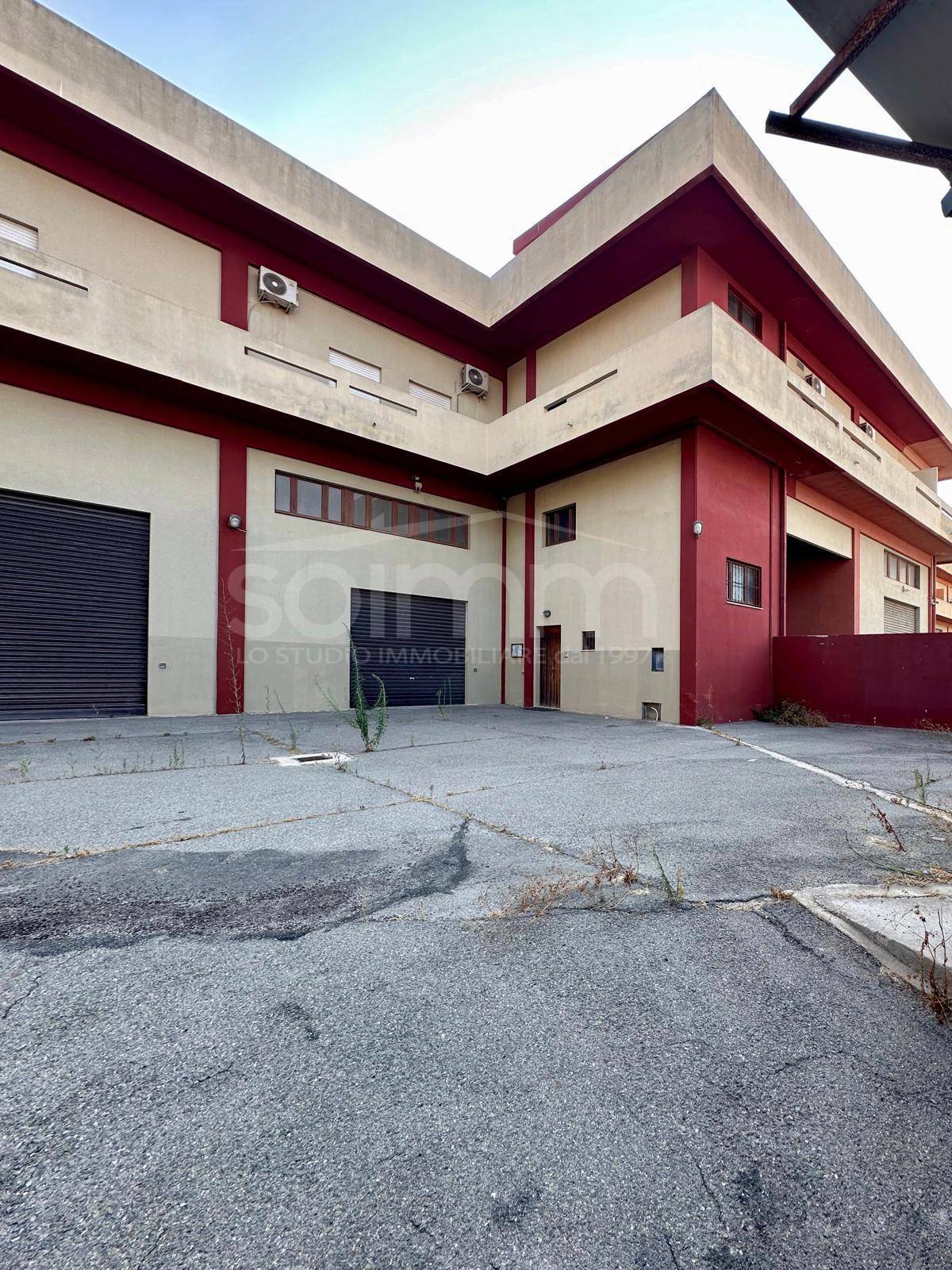 Locale commerciale in vendita a Cagliari