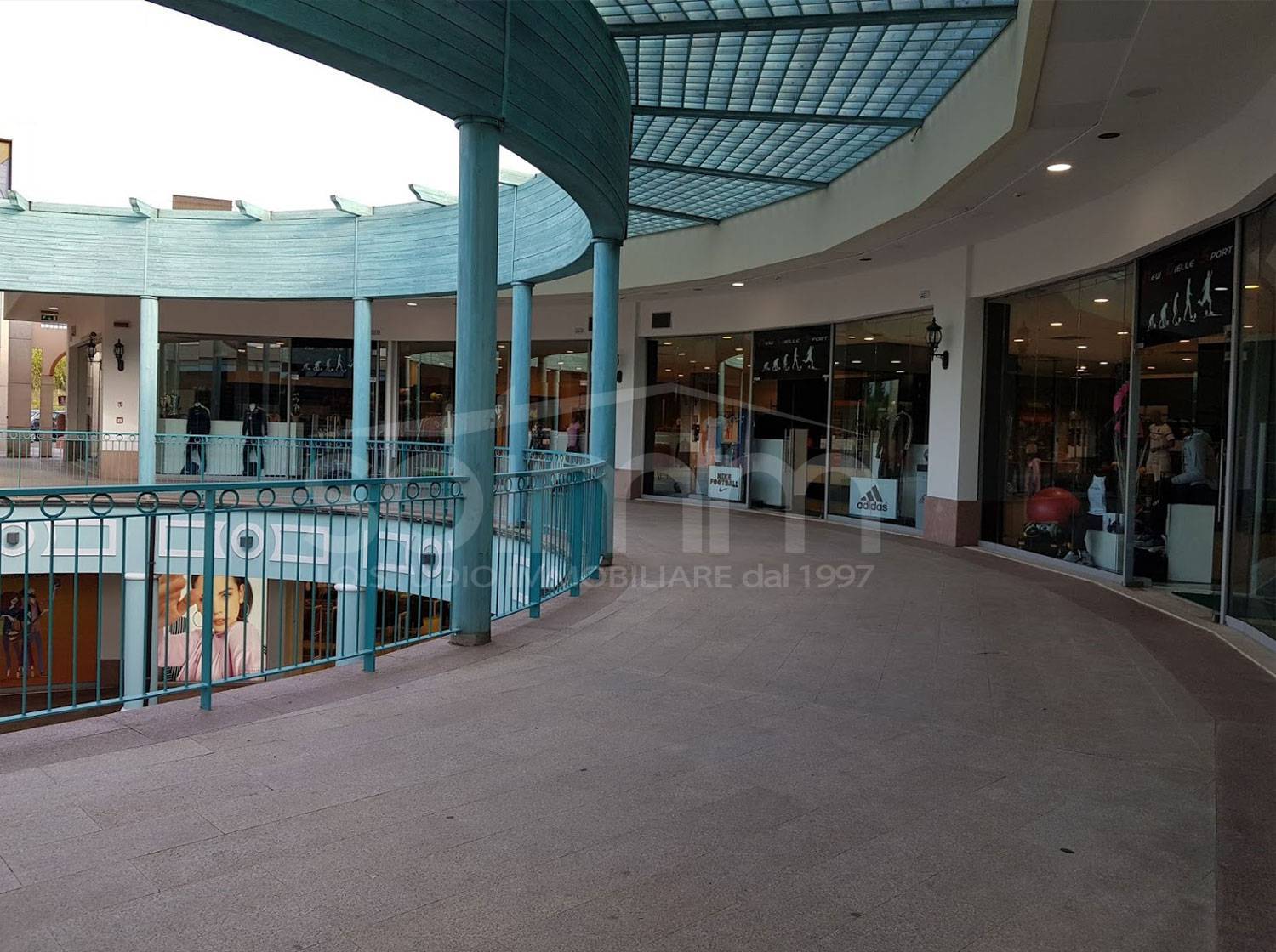 Locale commerciale in vendita a Sestu