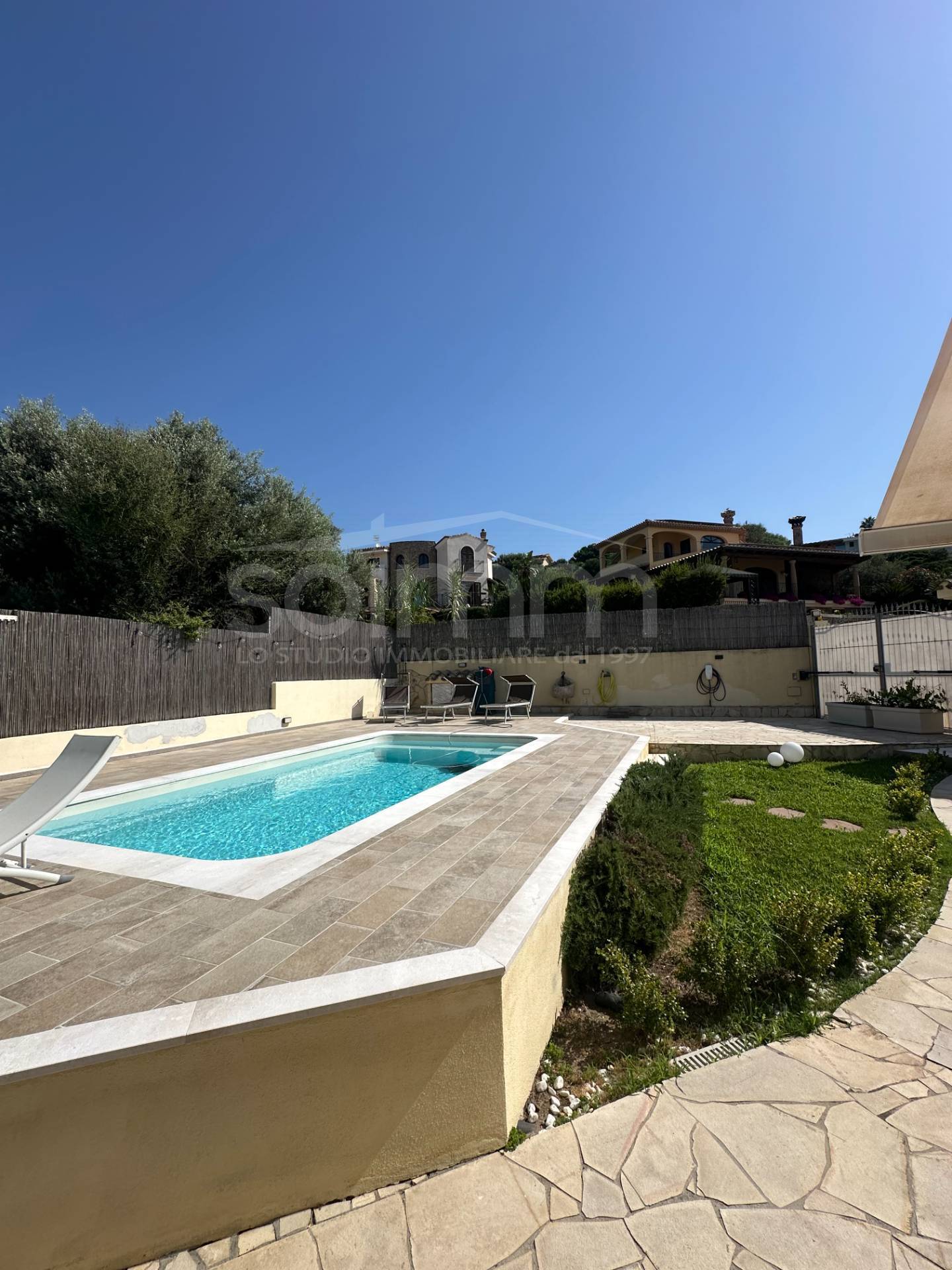 Villa Caposchiera in vendita a Quartu Sant'Elena