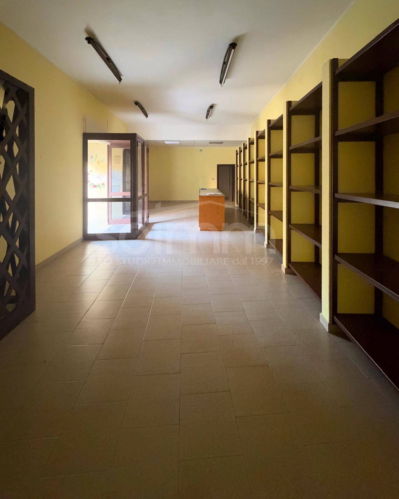 Locale commerciale in vendita a Villasor