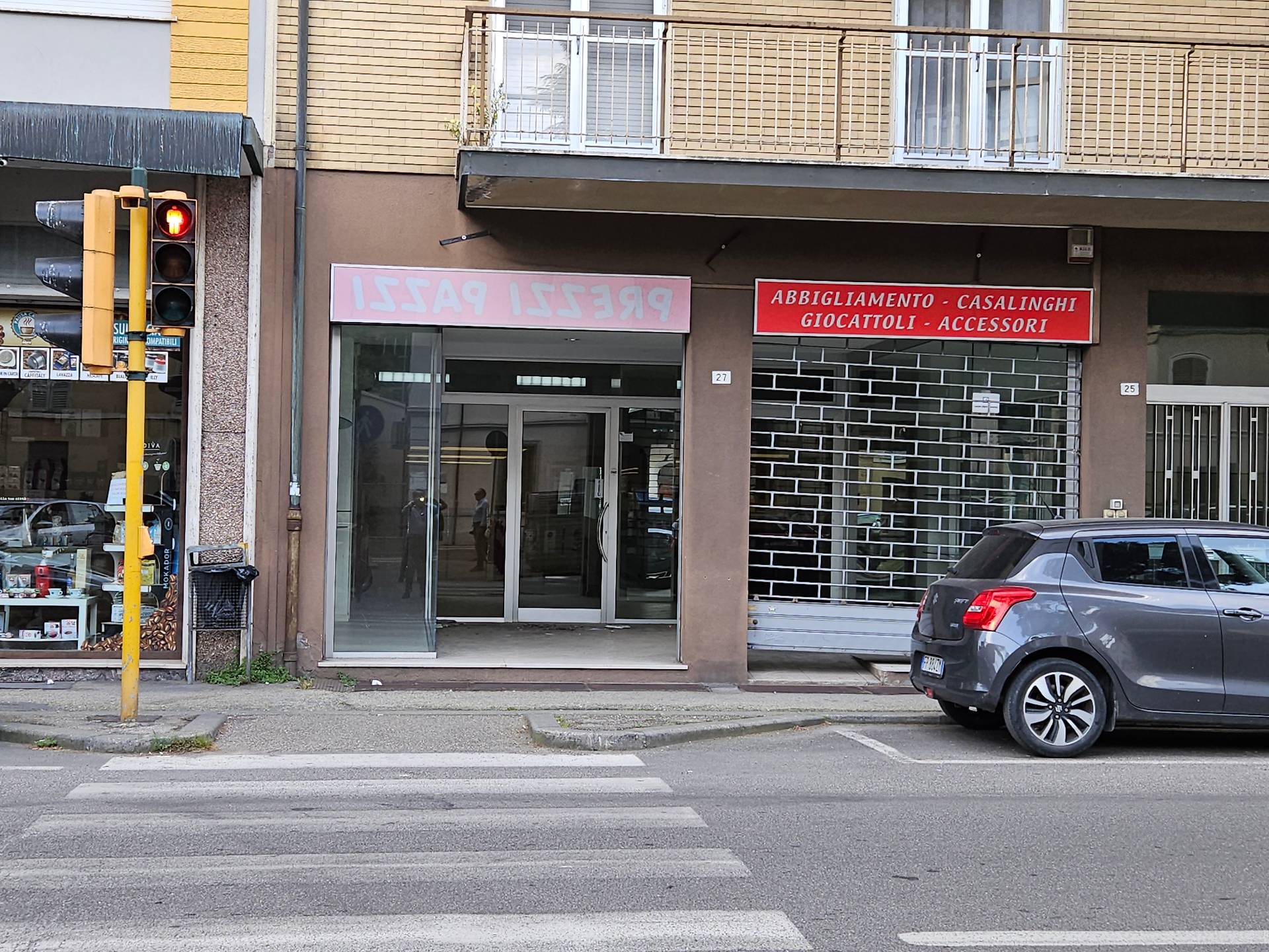 Locale commerciale in vendita a Ravenna, Molinetto