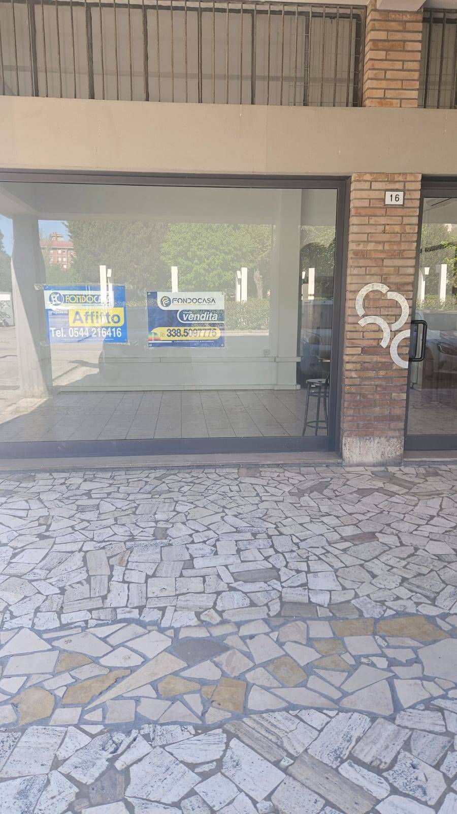 Locale commerciale in vendita a Ravenna, Darsena