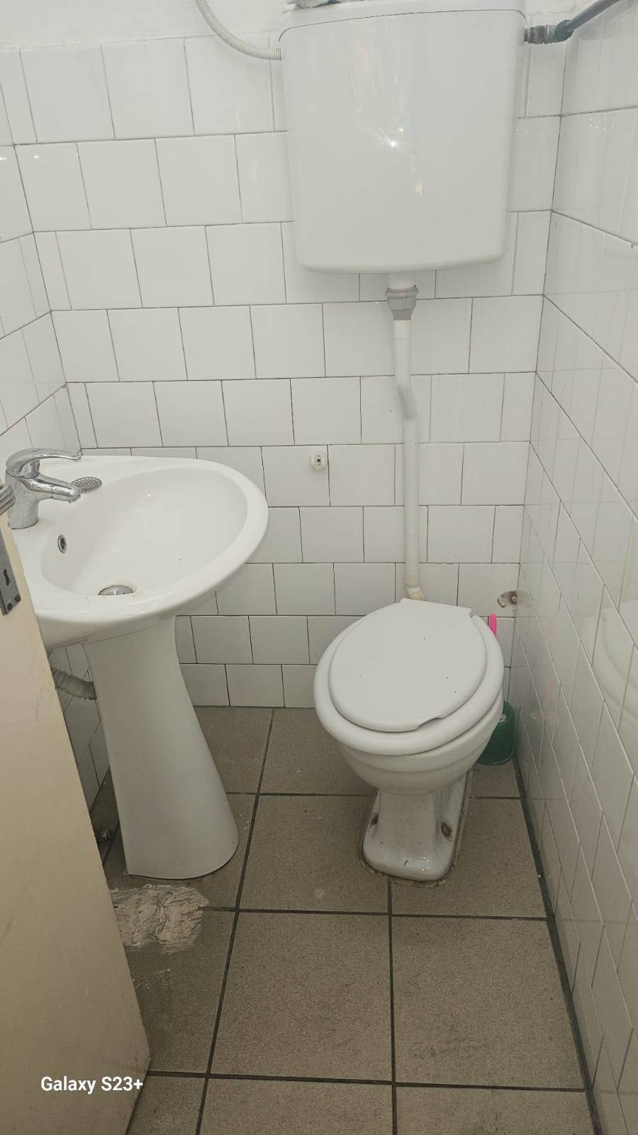 Locale commerciale in vendita a Ravenna, Darsena