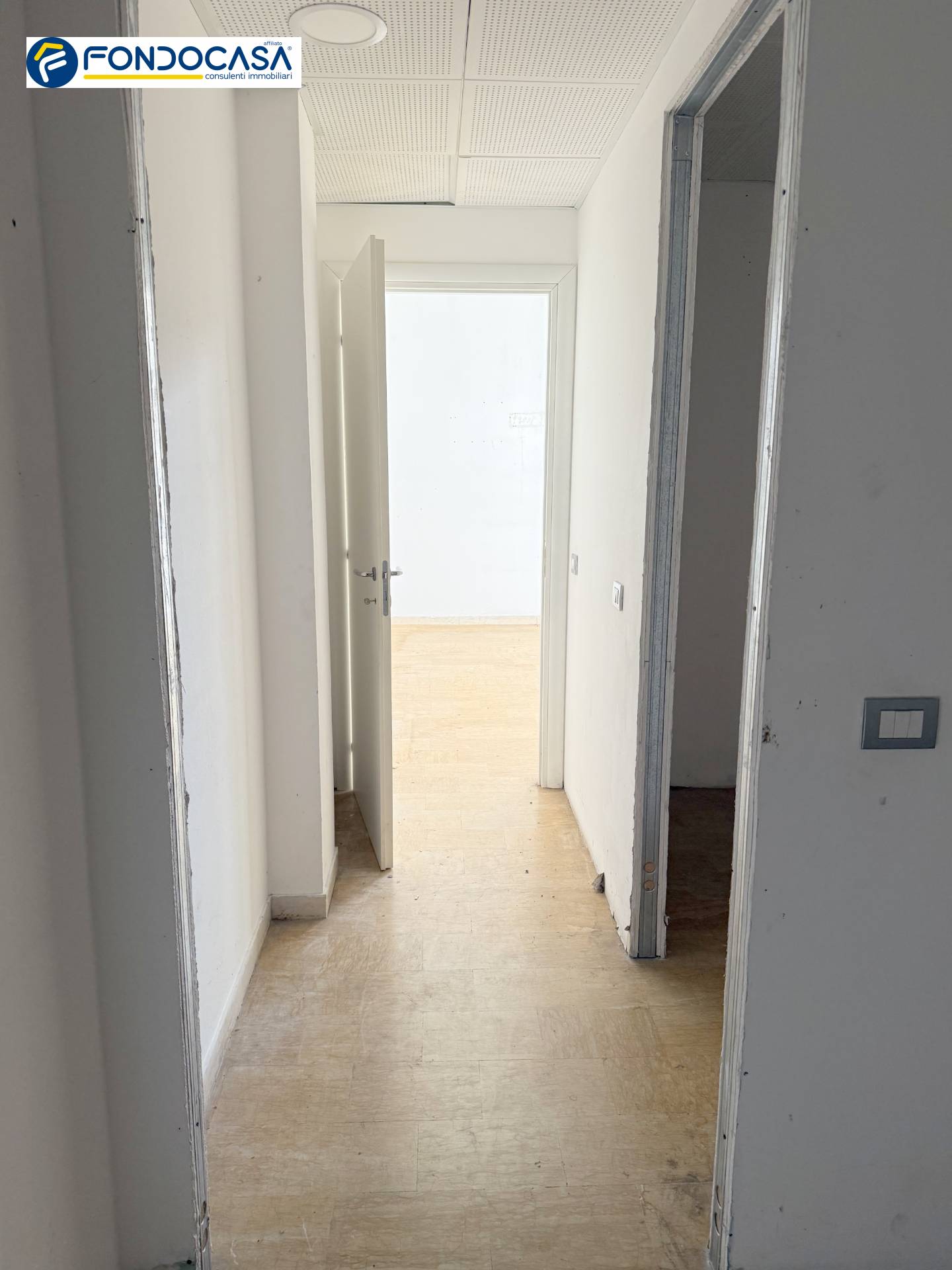 Locale commerciale in affitto a Albisola Superiore