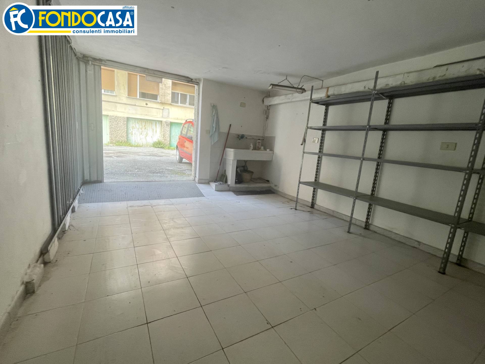 Box in vendita a Albisola Superiore