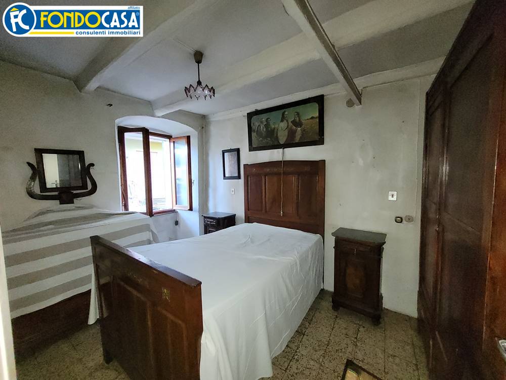 Casa semindipendente in vendita a Sassello