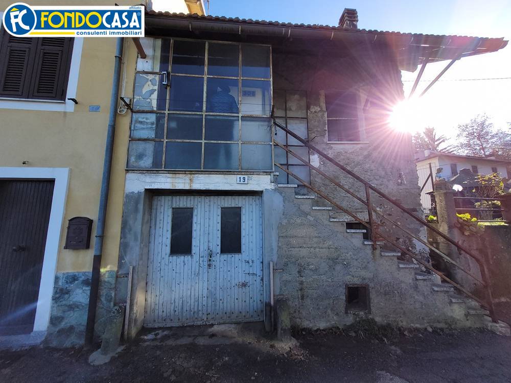 Casa semindipendente in vendita a Sassello