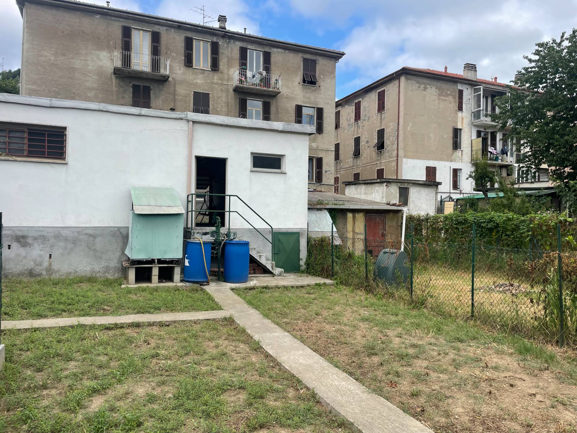 Box o garage in vendita a Cairo Montenotte