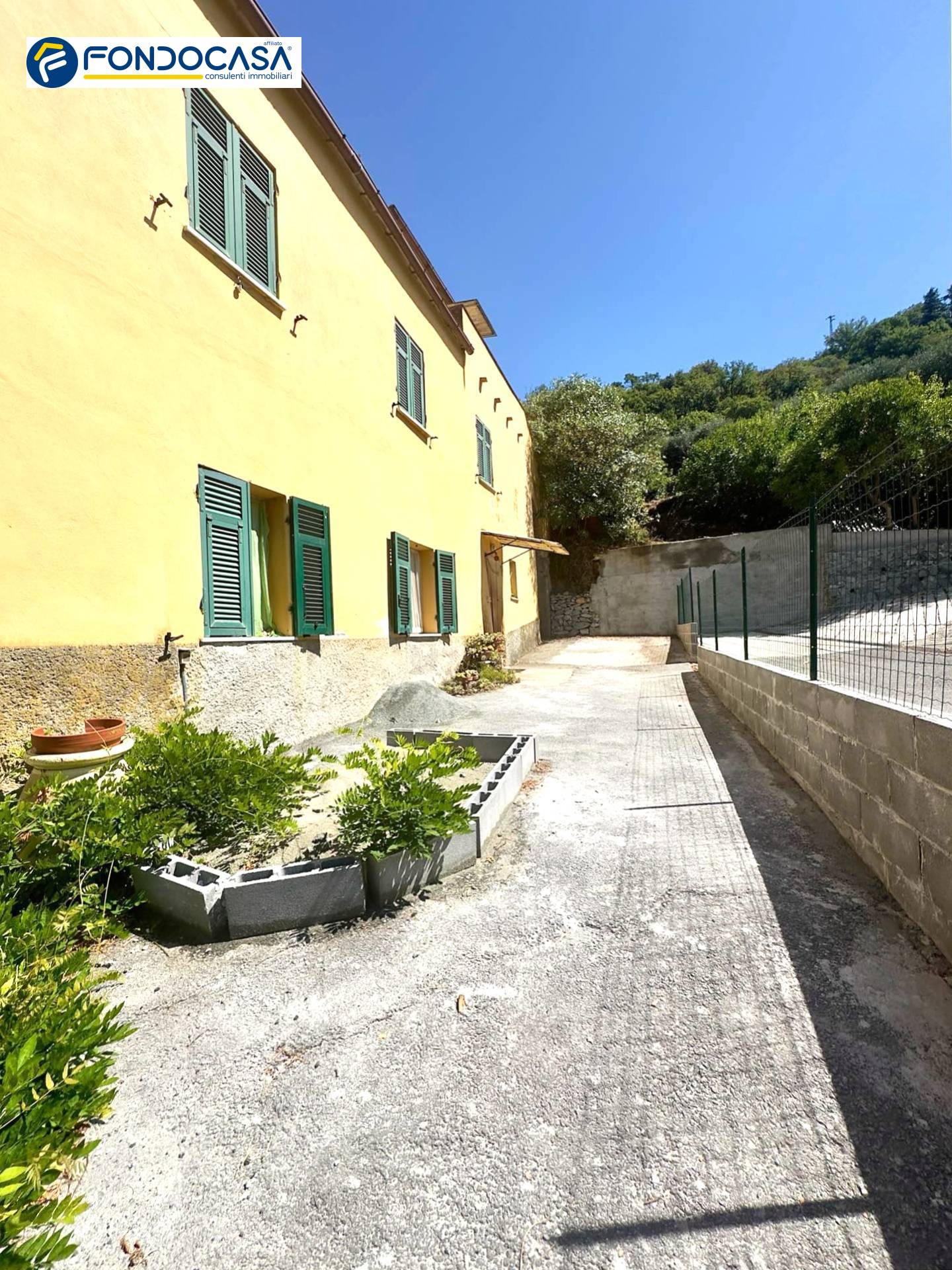 Casa indipendente in vendita a Albisola Superiore